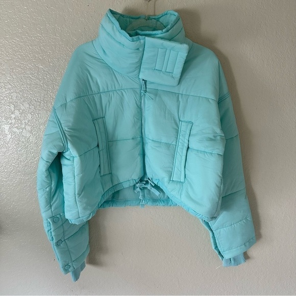 NEW FREE PEOPLE High Frequency Cropped Puffer jacket size M - Picture 9 of 16